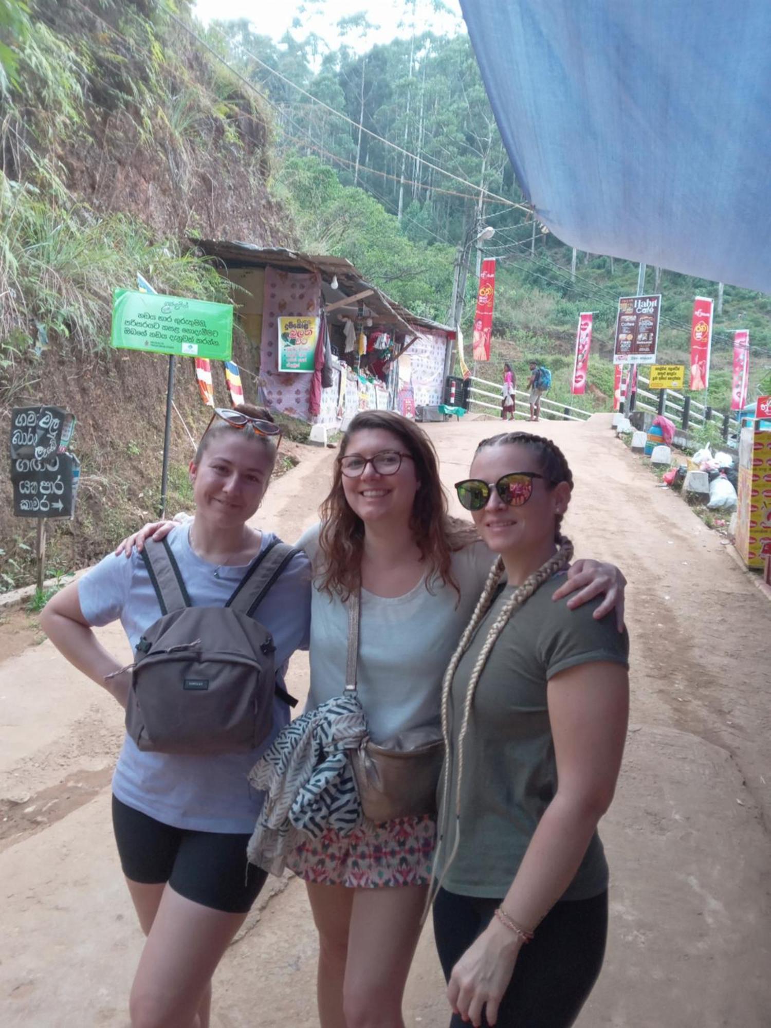 Trinish Homestay Хаттон Экстерьер фото