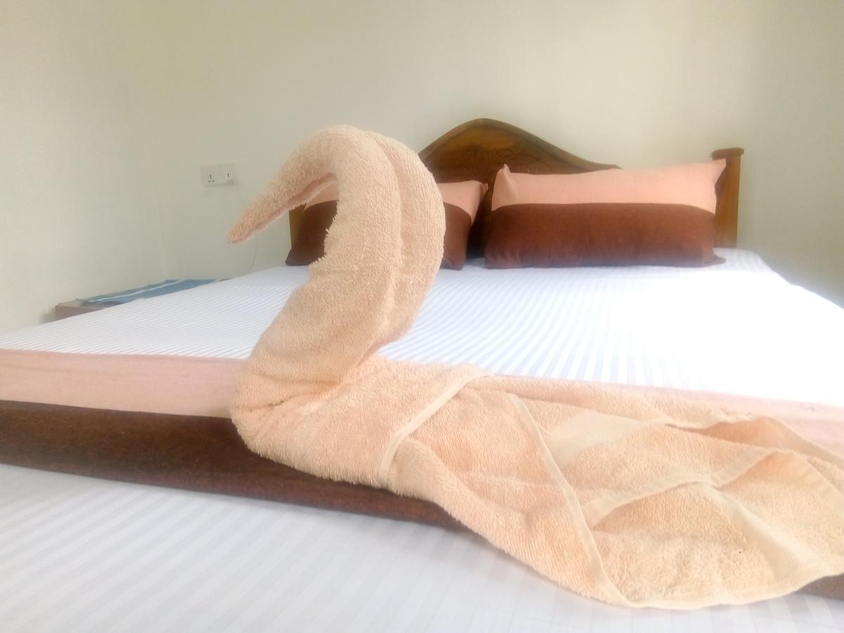 Trinish Homestay Хаттон Экстерьер фото